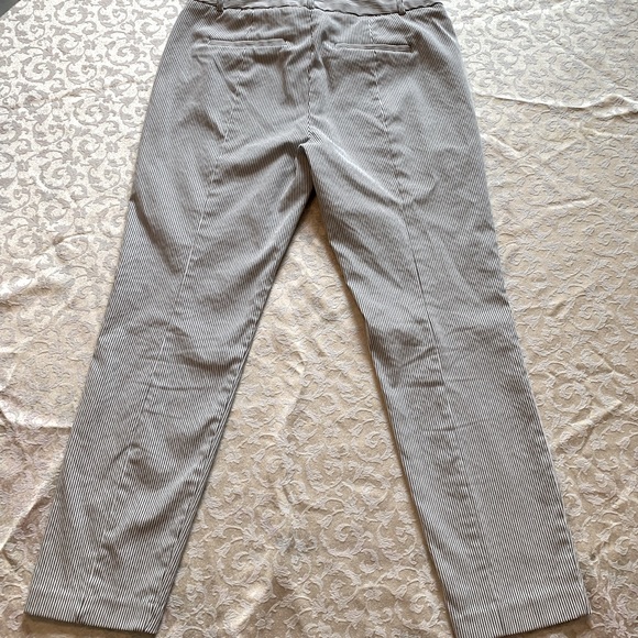 ELLE capris pin striped high rise, ankle pants - Picture 1 of 12